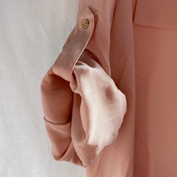 Calvin Klein Women's - Blush - Blouse w/ Gold Accents - Size: Large - Picture 9 of 10